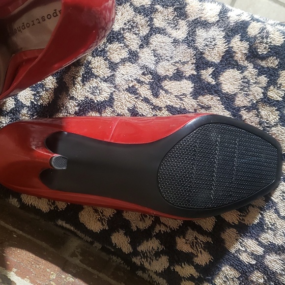 Apostrophe red heels. - Picture 4 of 6